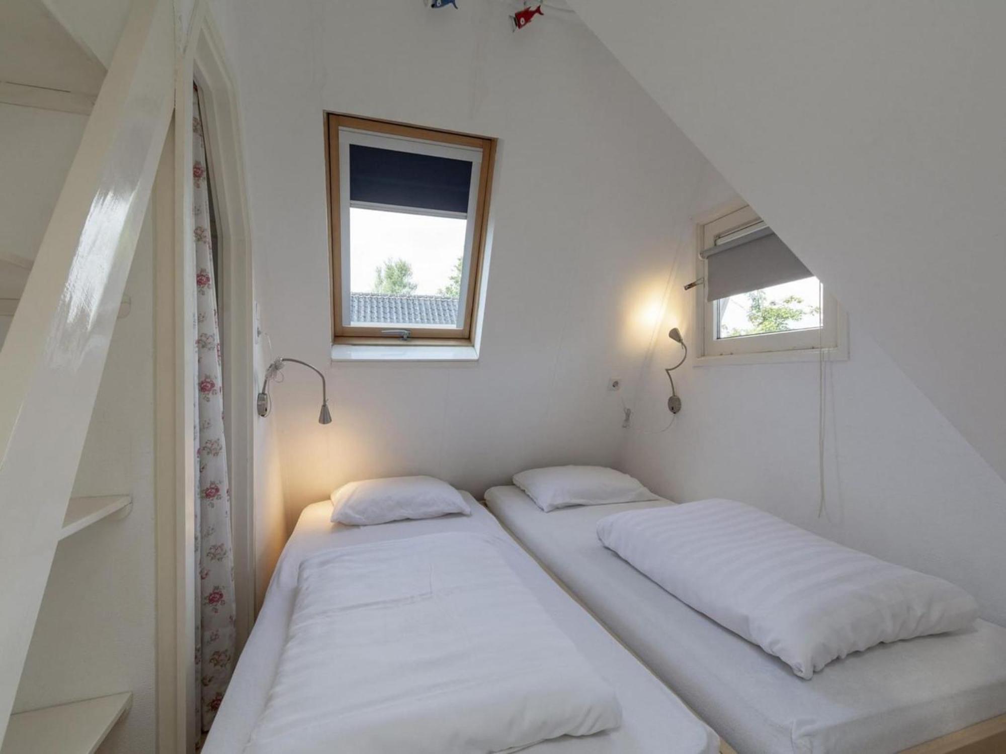 Cozy Holiday Home With Garden Sint Maartensvlotbrug Exteriör bild