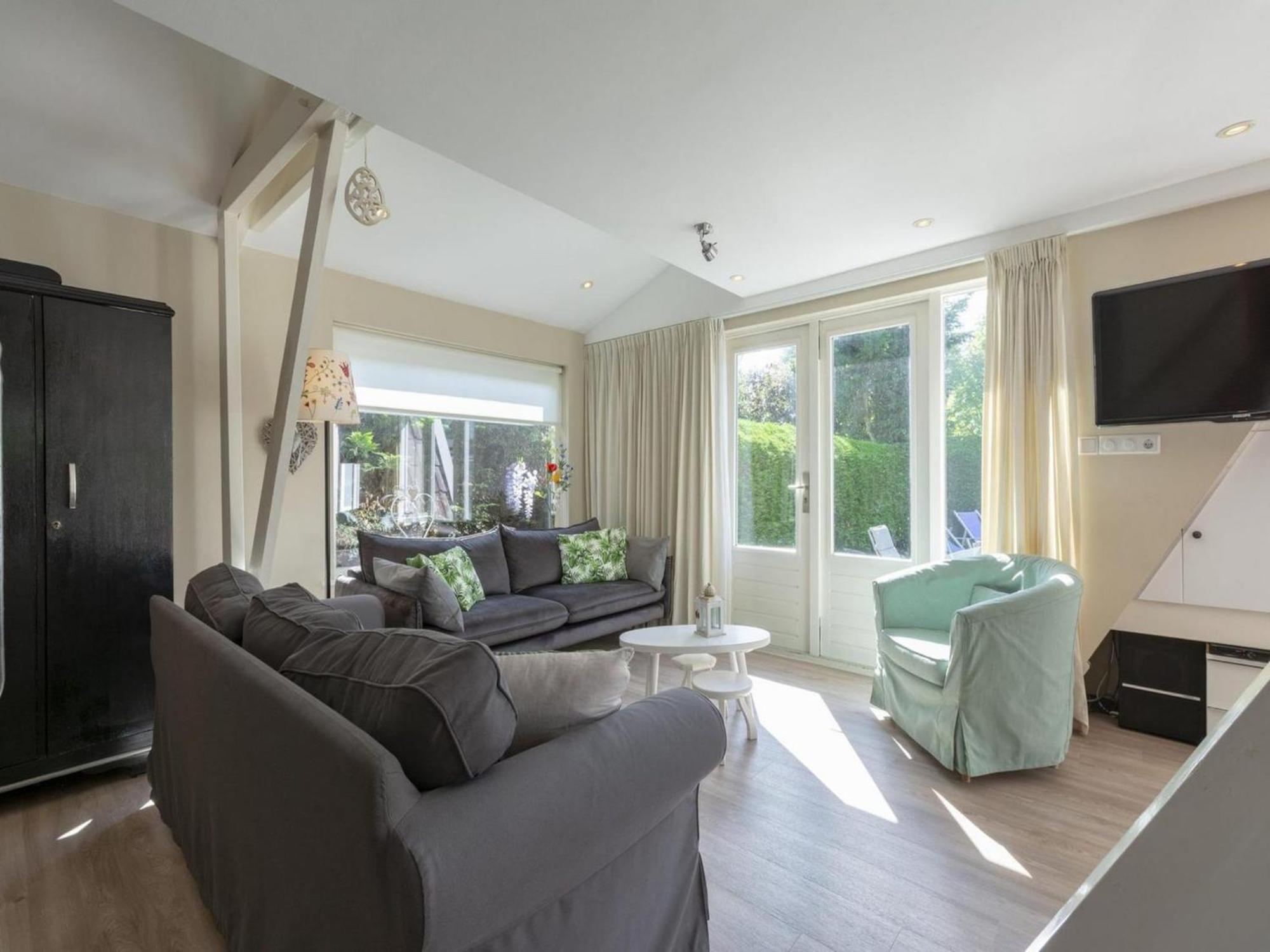 Cozy Holiday Home With Garden Sint Maartensvlotbrug Exteriör bild