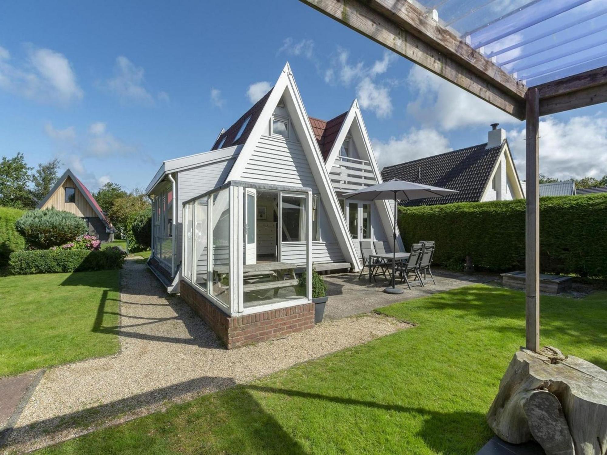 Cozy Holiday Home With Garden Sint Maartensvlotbrug Exteriör bild