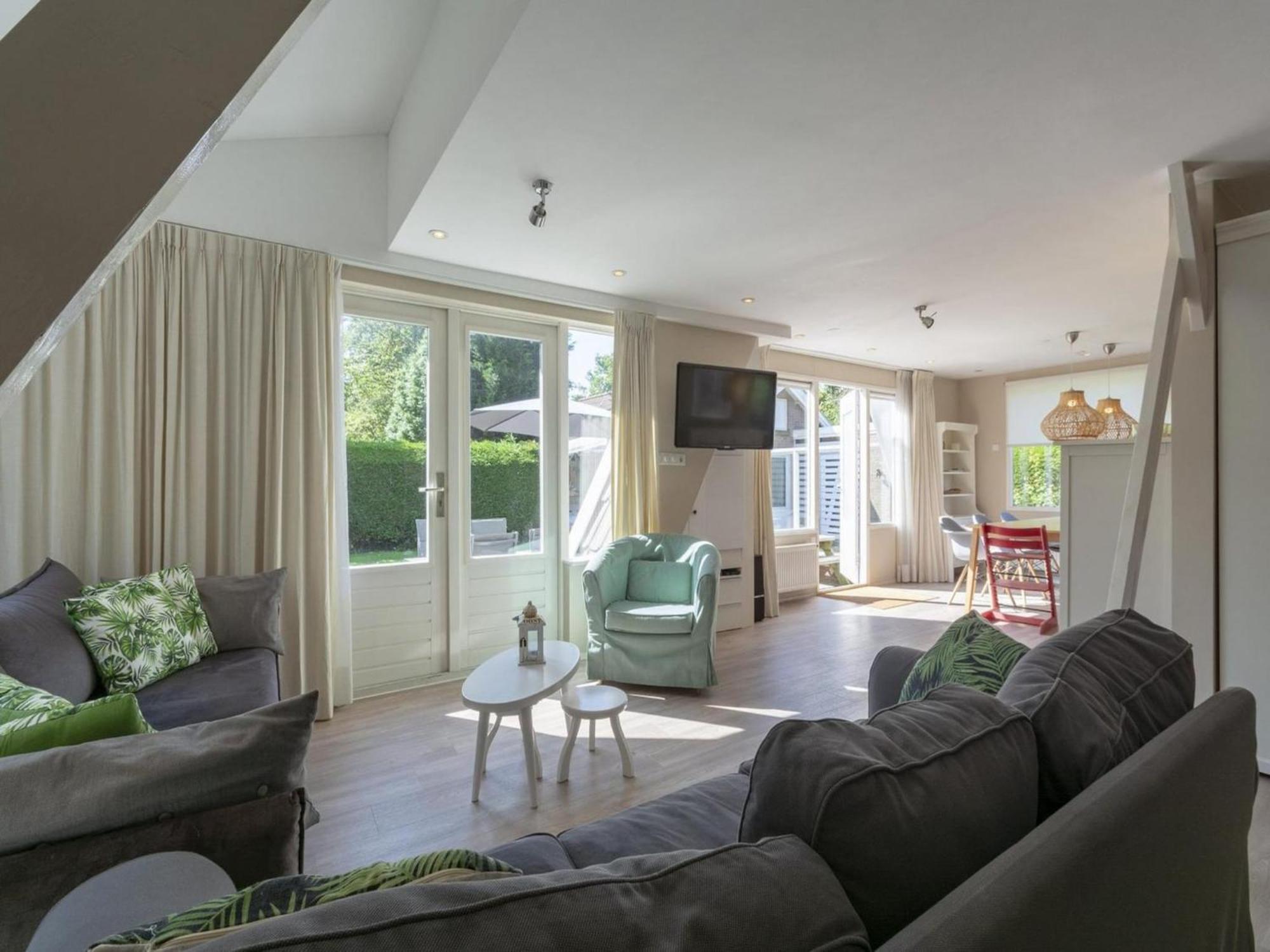 Cozy Holiday Home With Garden Sint Maartensvlotbrug Exteriör bild